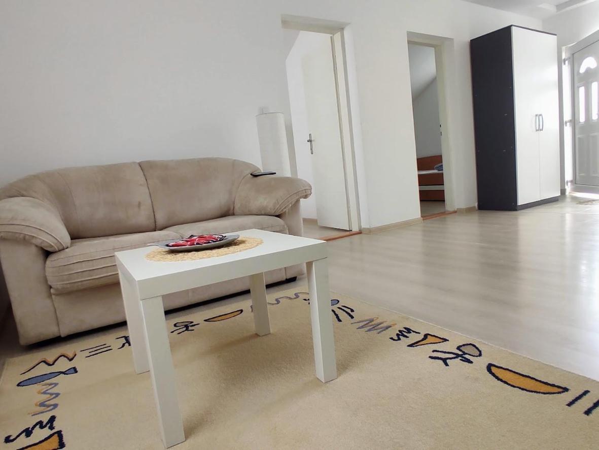 A1 - Airport Belgrade Apartment Exteriör bild