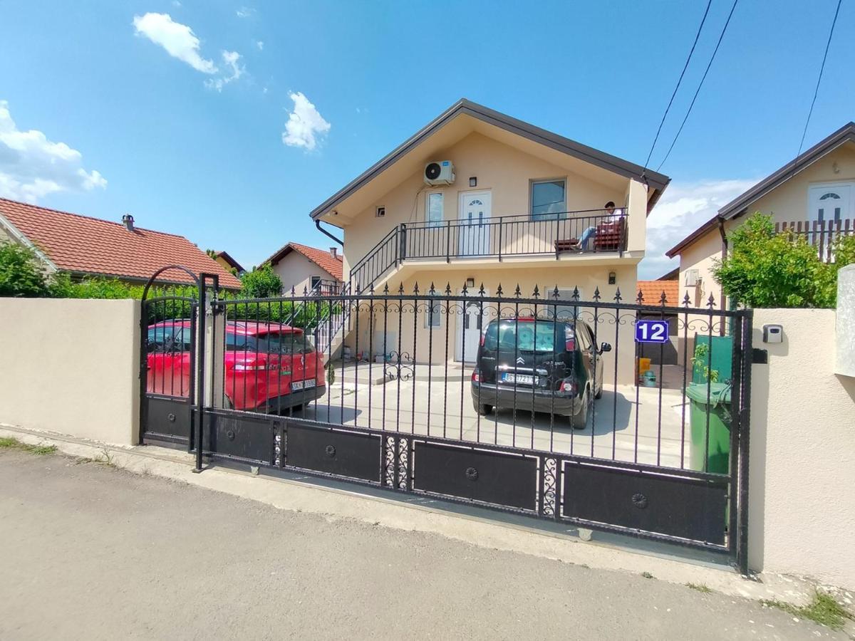 A1 - Airport Belgrade Apartment Exteriör bild
