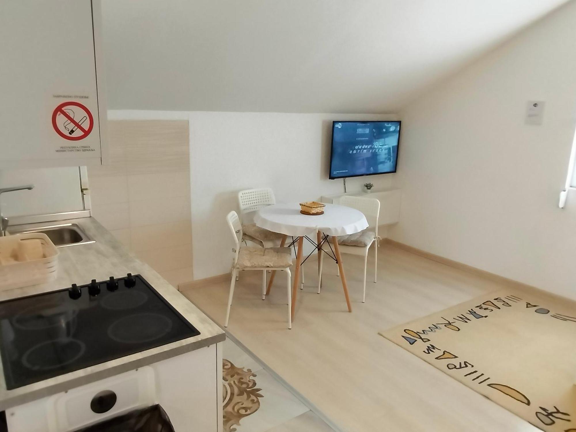 A1 - Airport Belgrade Apartment Exteriör bild