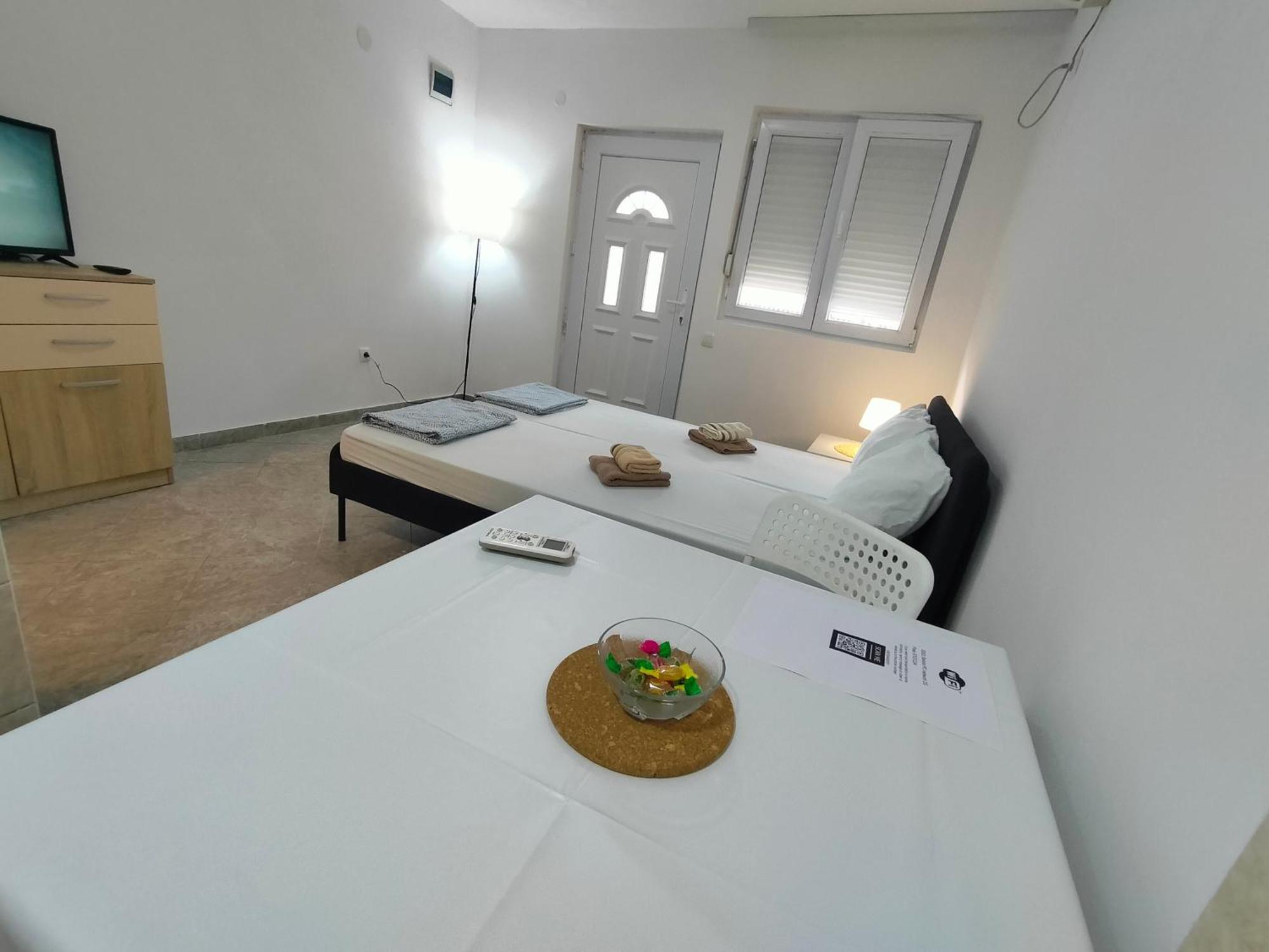 A1 - Airport Belgrade Apartment Rum bild