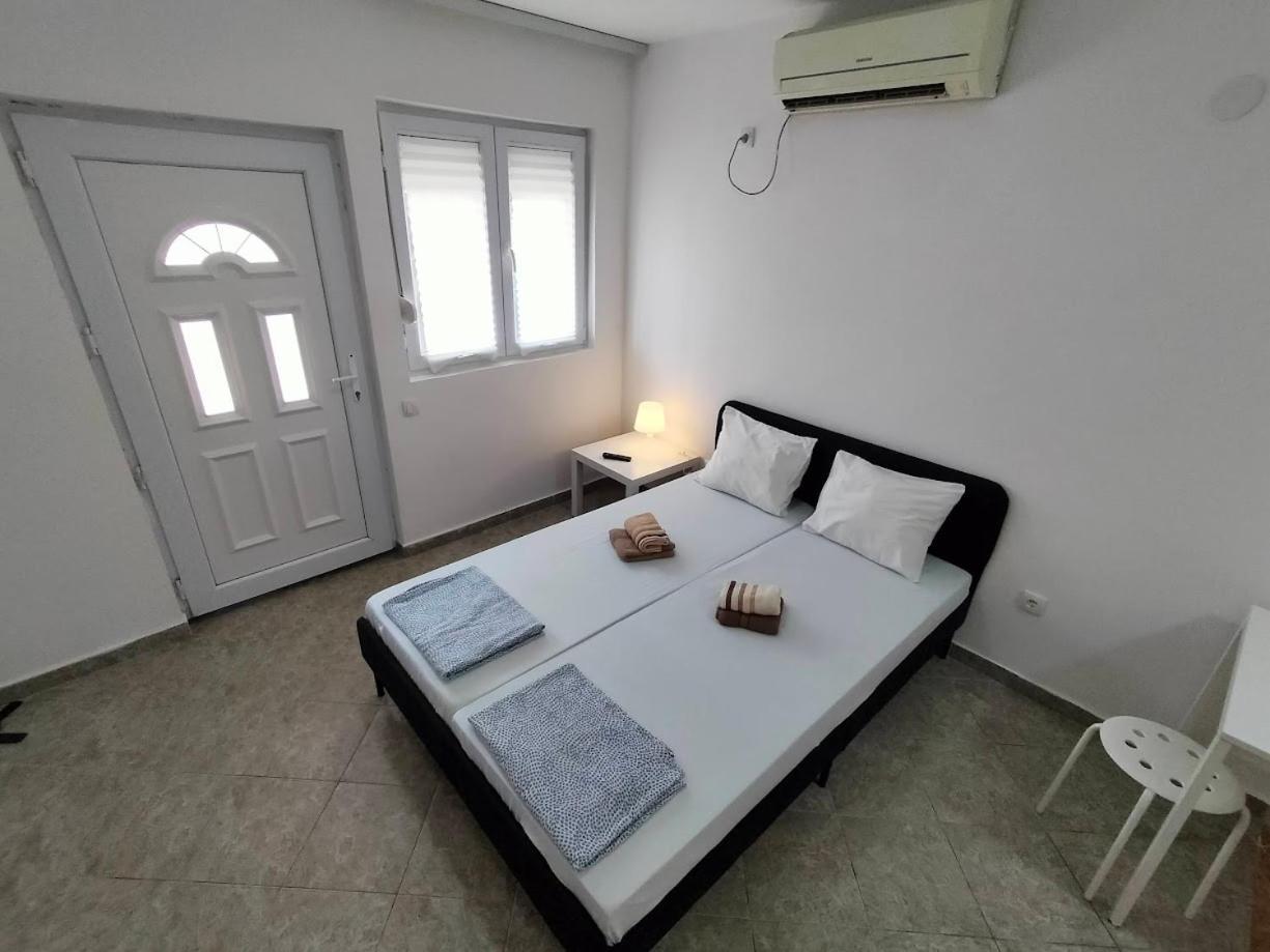 A1 - Airport Belgrade Apartment Rum bild